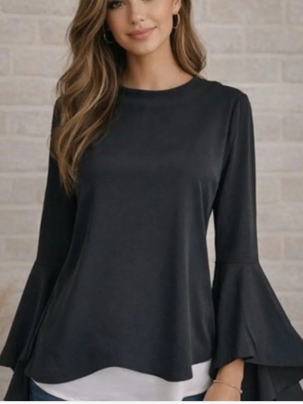 Carmen Marc Valvo Black Bell Sleeve Blouse - Picture 2 of 9